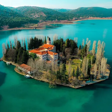 Tetlo Simunjakov, Rural Quite Place Near Krka Park *